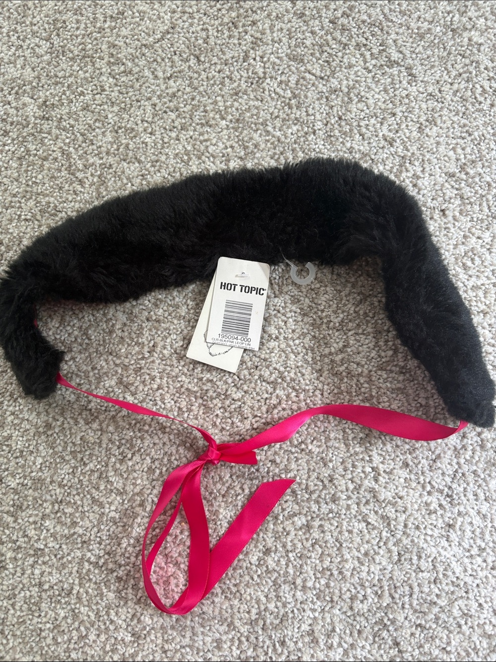 Hot Topic Kids Black Faux Fur Collar with Hot Pink Ribbon Tie